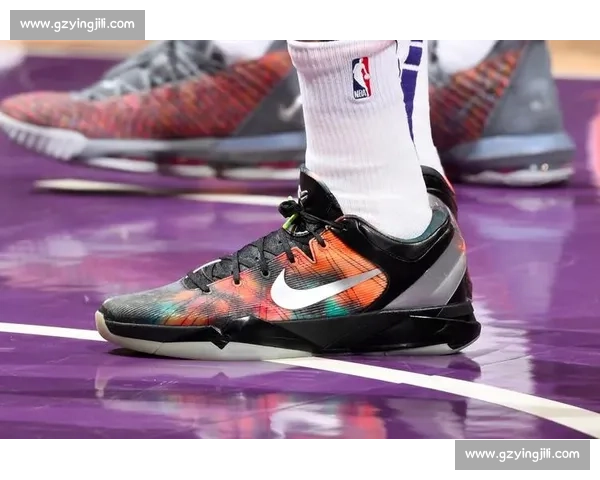 苏牙门线挑衅裁判:“我偏不!” 复刻经典争议 苏牙门线挑衅裁判:“我偏不!” 复刻经典争议